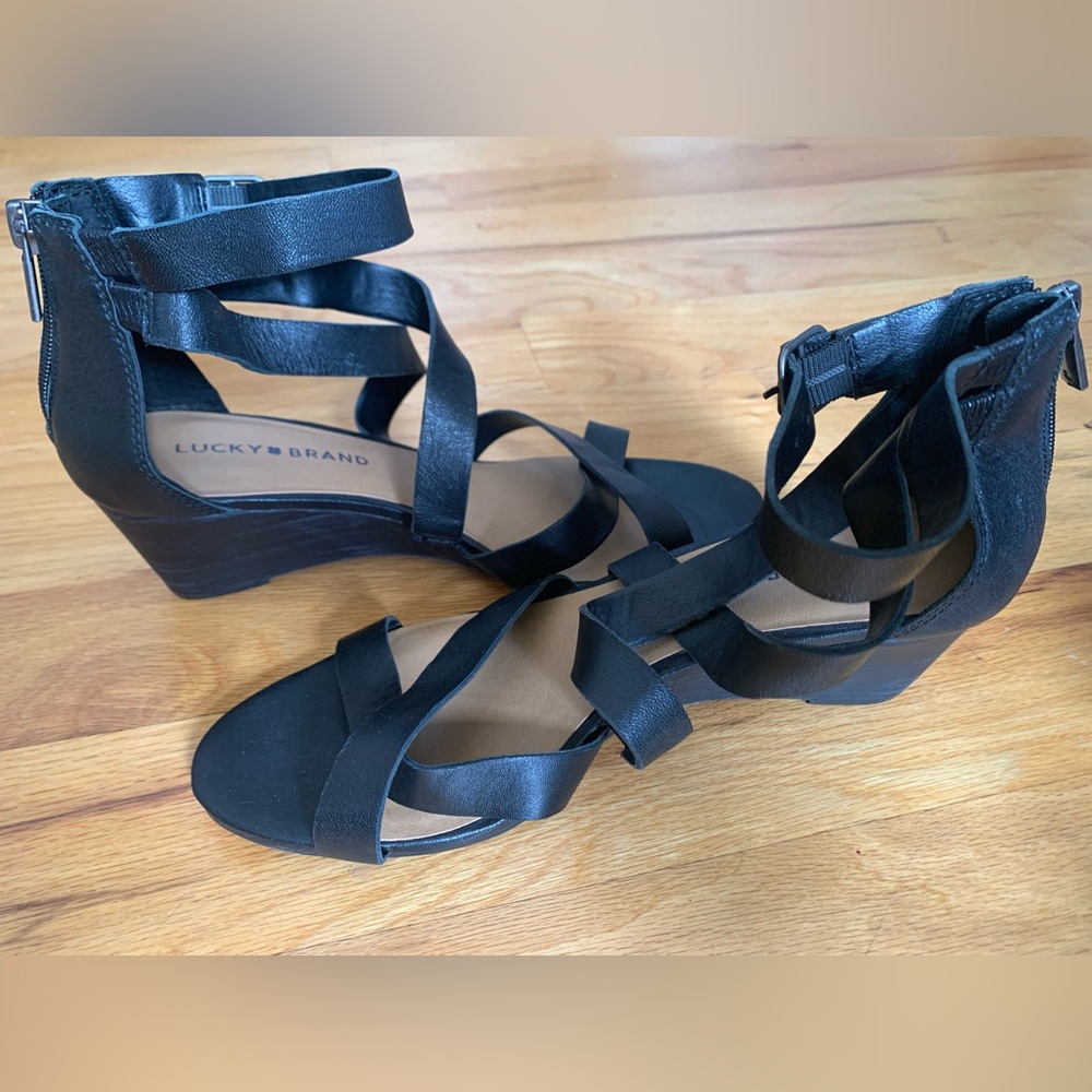 Black Lucky Brand gladiator low wedge sandal
